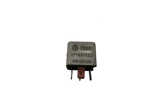 Relais q1374 audi porsche - q1374,